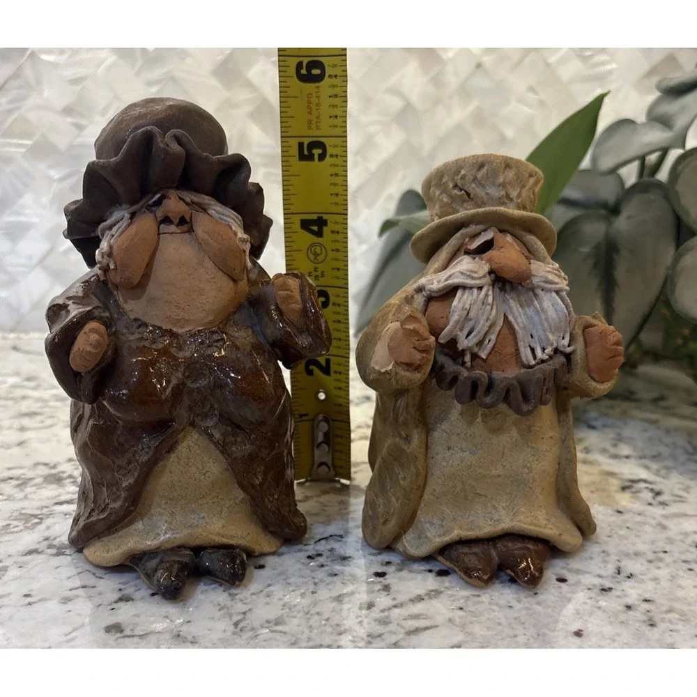 VTG Homemade Studio Pottery Folk Art Old Couple Salt & Pepper Shaker Rustic Pair